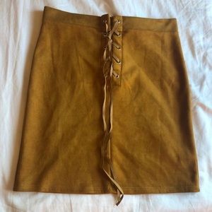 Brown suede skirt size L